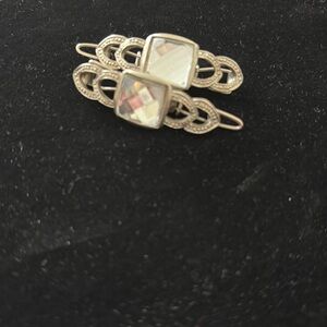 ❤️3/$15❤️ Elegant Mini Silver Hair Barrettes